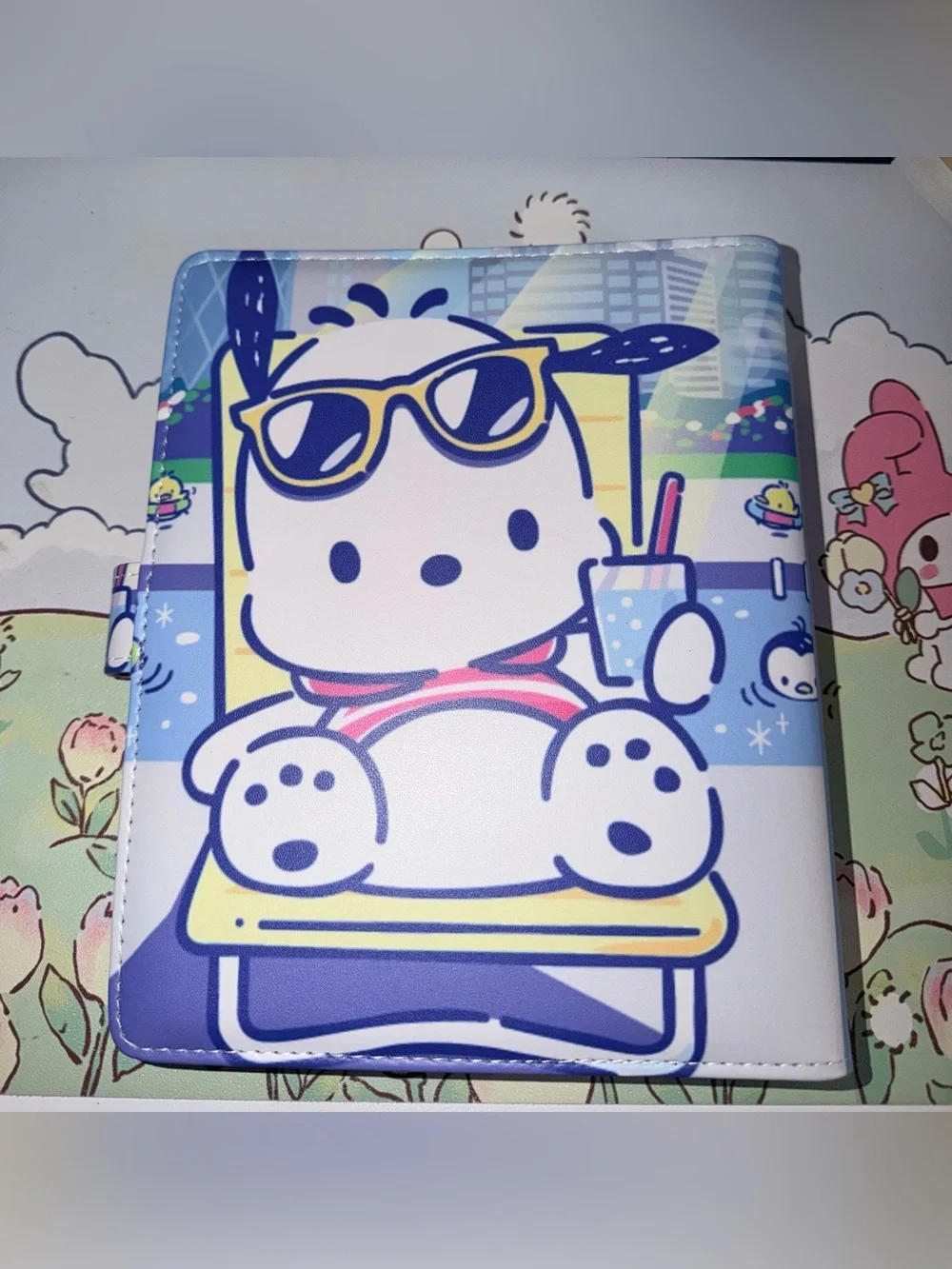 🐾NWOT Pochacco 6 ring padded Binder with magnetic closure